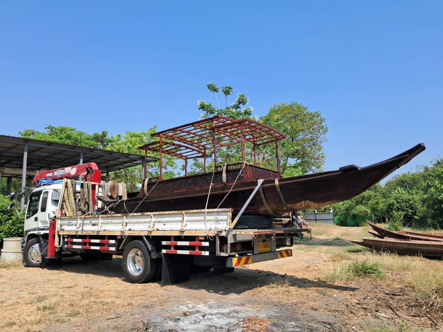 34 - https://รถเฮี๊ยบอยุธยาอ่างทอง.com | บริการรถเฮี๊ยบรับจ้างอยุธยา อ่างทอง และพื้นที่ใกล้เคียง ให้เช่ารถบรรทุกติดเครน 6 ล้อ สำหรับยกและขนย้ายสิ่งของหนักอย่างมืออาชีพ ปลอดภัย ตรงต่อเวลา ในราคาที่เป็นกันเอง