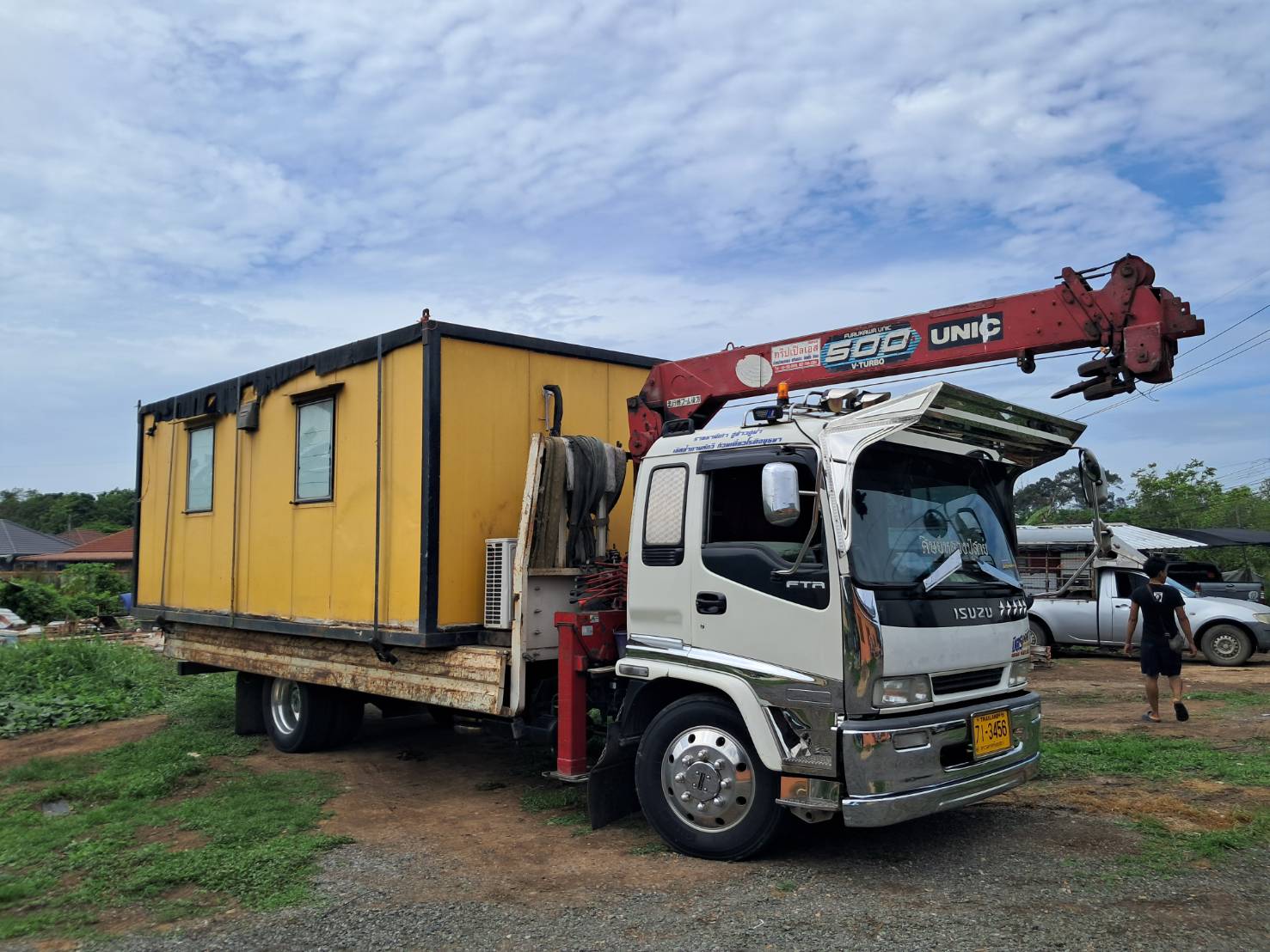 39 - https://รถเฮี๊ยบอยุธยาอ่างทอง.com | บริการรถเฮี๊ยบรับจ้างอยุธยา อ่างทอง และพื้นที่ใกล้เคียง ให้เช่ารถบรรทุกติดเครน 6 ล้อ สำหรับยกและขนย้ายสิ่งของหนักอย่างมืออาชีพ ปลอดภัย ตรงต่อเวลา ในราคาที่เป็นกันเอง