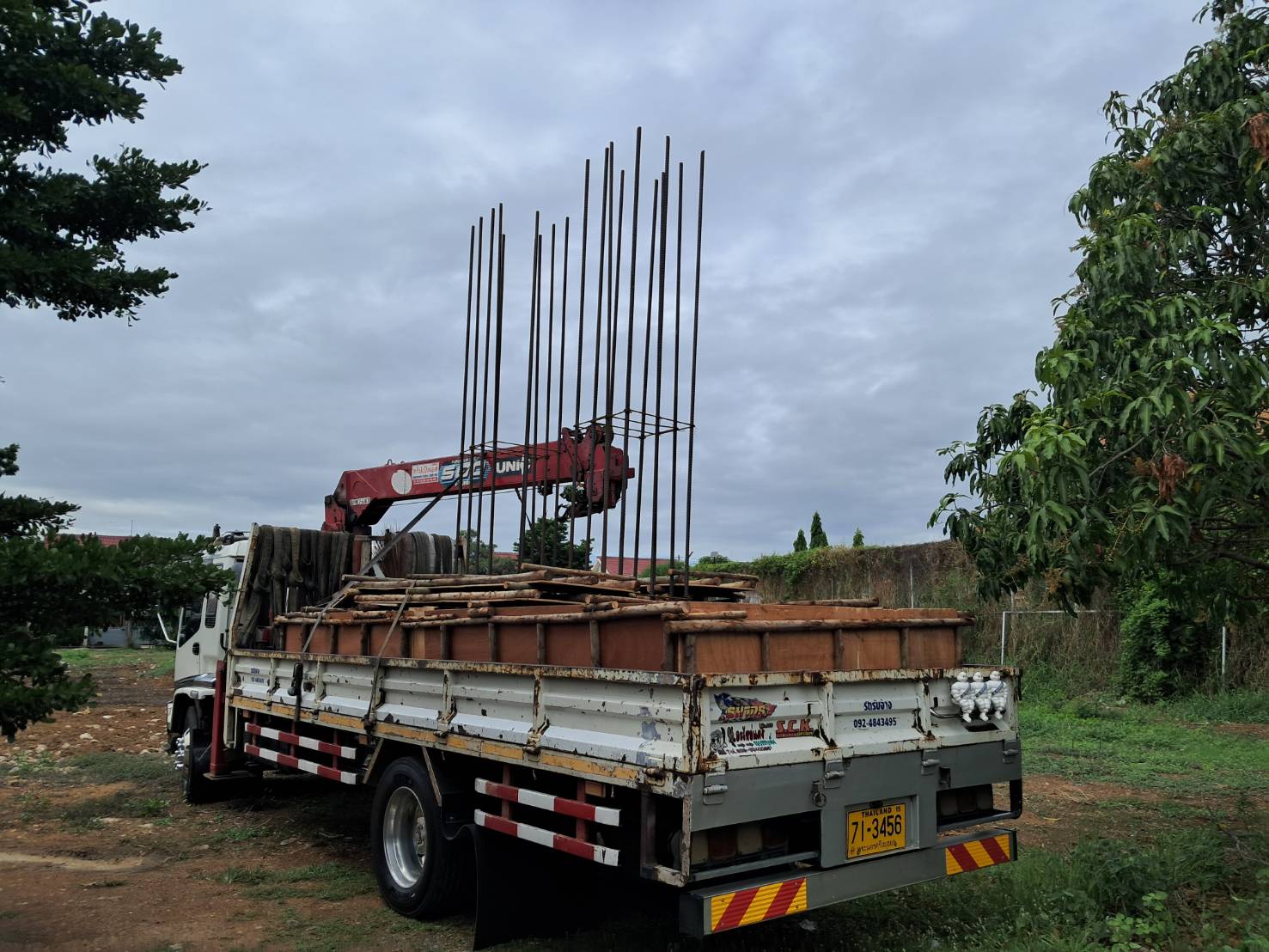 46 - https://รถเฮี๊ยบอยุธยาอ่างทอง.com | บริการรถเฮี๊ยบรับจ้างอยุธยา อ่างทอง และพื้นที่ใกล้เคียง ให้เช่ารถบรรทุกติดเครน 6 ล้อ สำหรับยกและขนย้ายสิ่งของหนักอย่างมืออาชีพ ปลอดภัย ตรงต่อเวลา ในราคาที่เป็นกันเอง